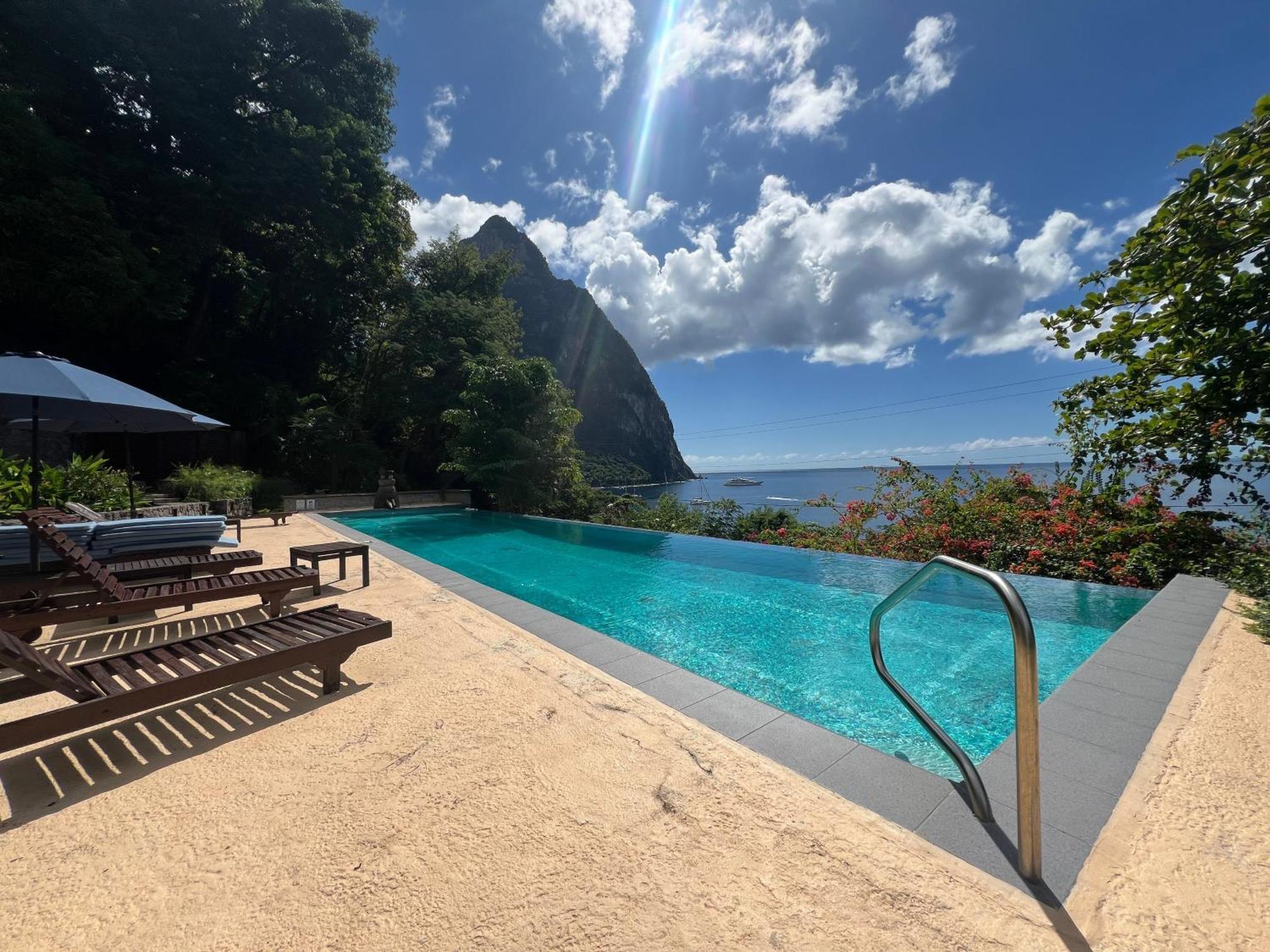 Authentic St, Lucian Experience At Prestigious 2-Bed Villa - Colibri Cottage Villa Soufriere Bagian luar foto